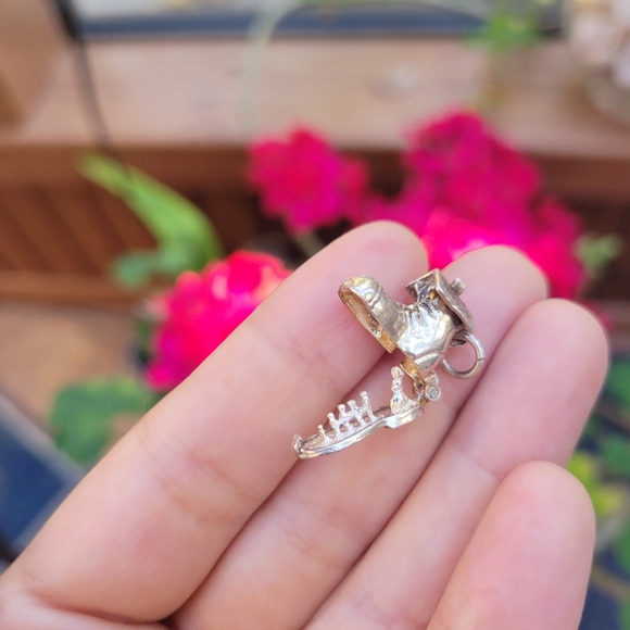 Vintage Antique Solid 925 Sterling Silver Nursery Rhyme Shoe Boot Charm - Picture 14 of 16